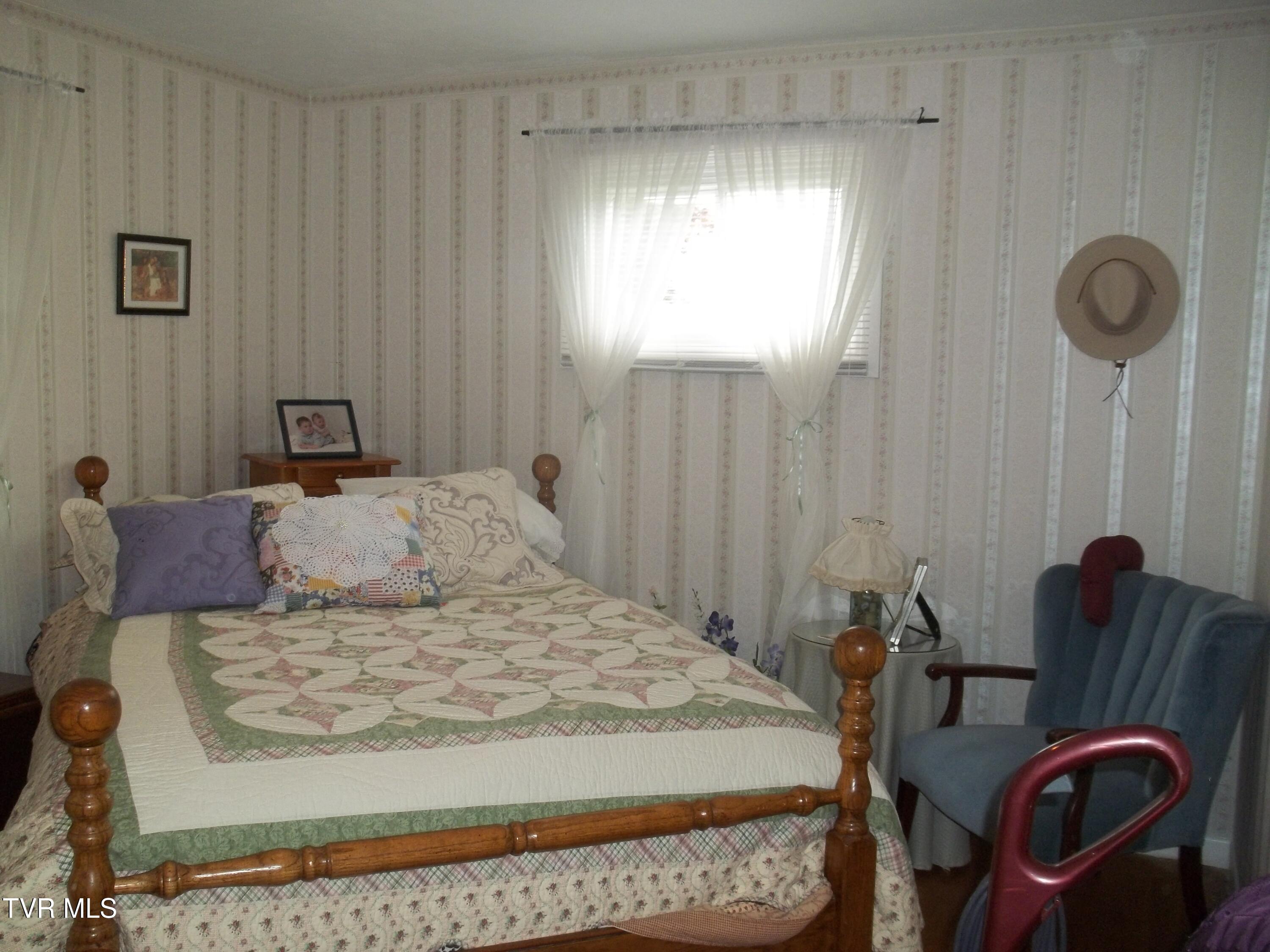 523 Old Stage Road Church Hill, TN 37642 - Photo 21 of 45 100_1448