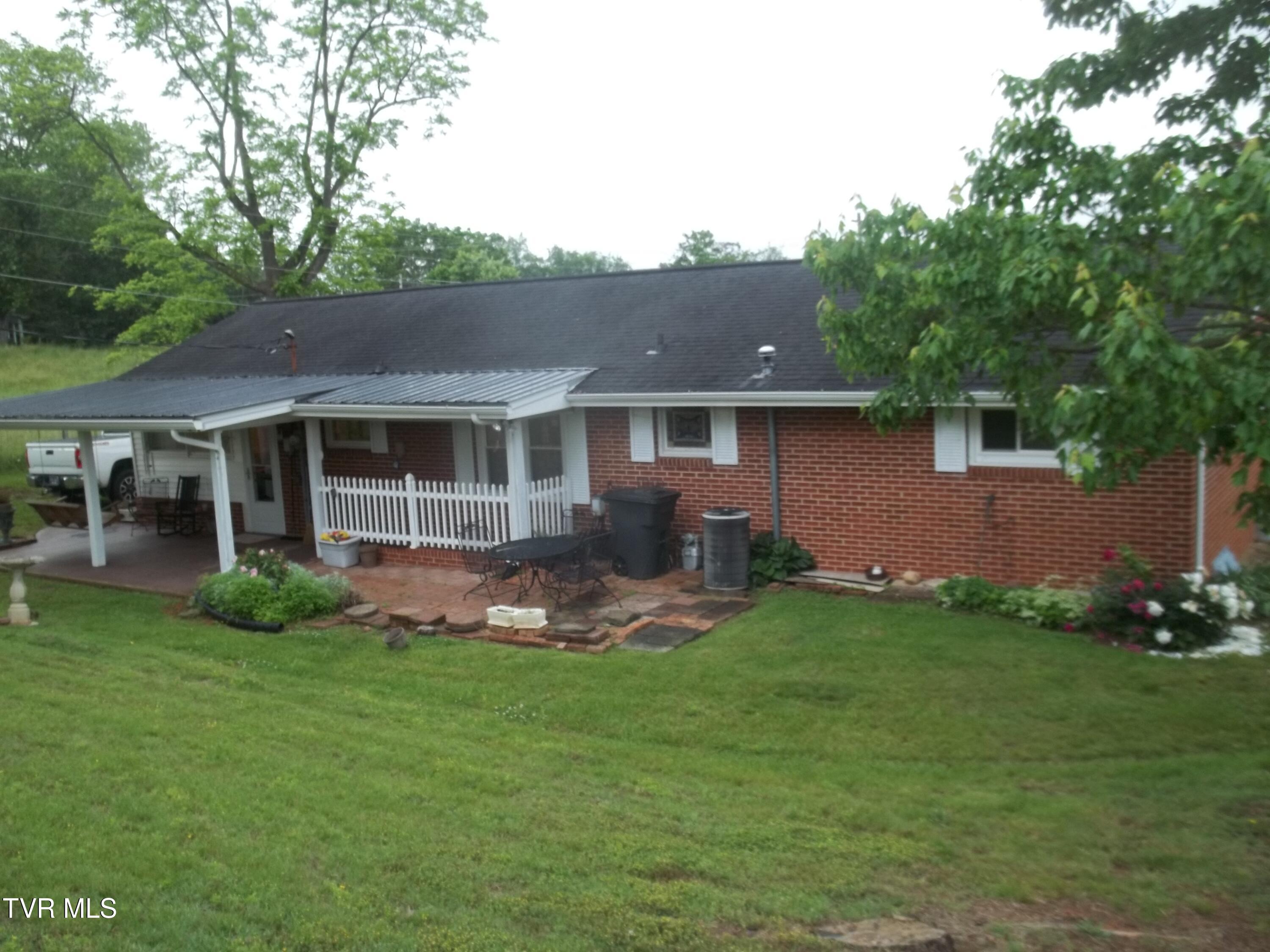 523 Old Stage Road Church Hill, TN 37642 - Photo 33 of 45 100_1474