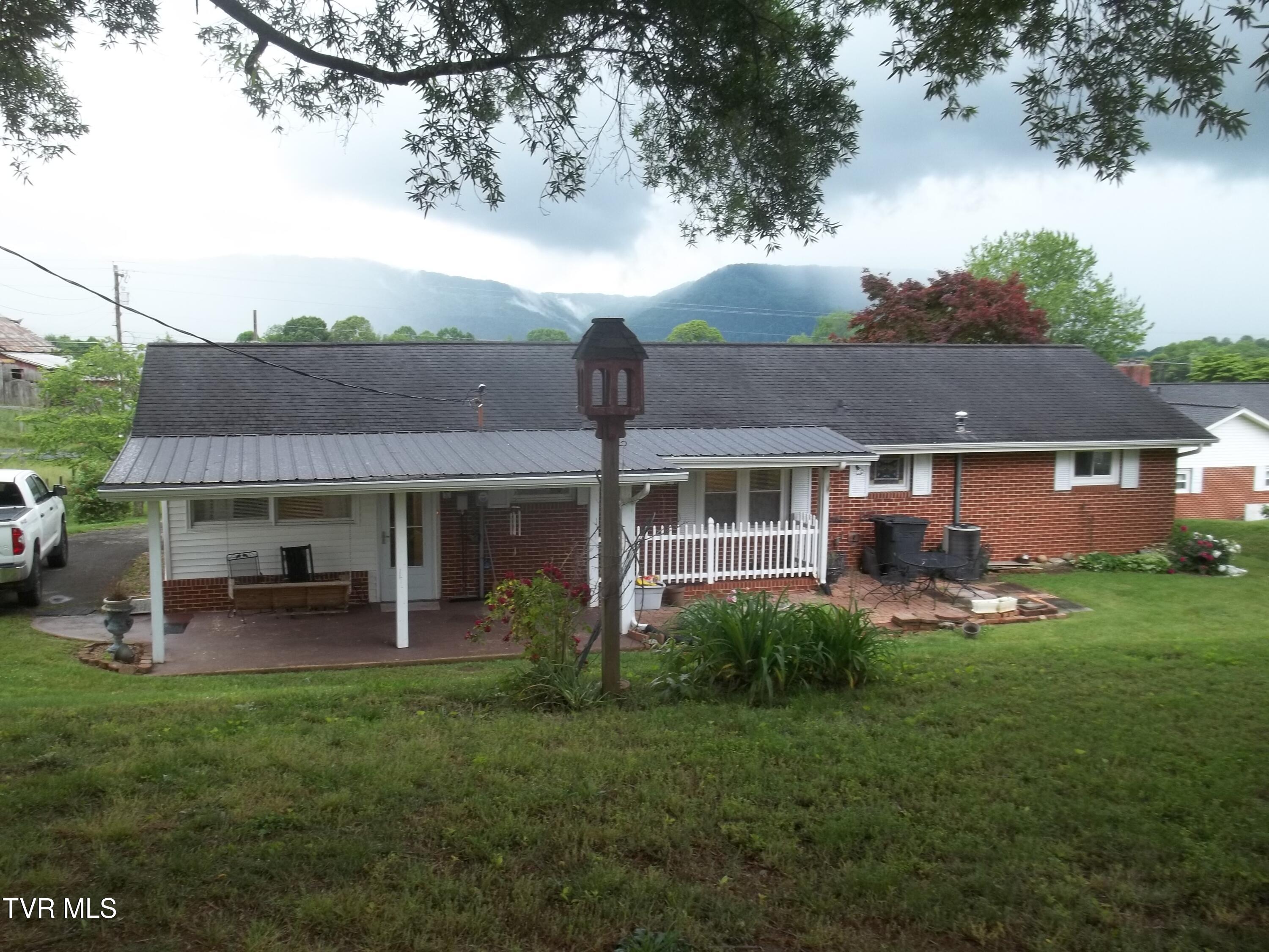 523 Old Stage Road Church Hill, TN 37642 - Photo 34 of 45 100_1467