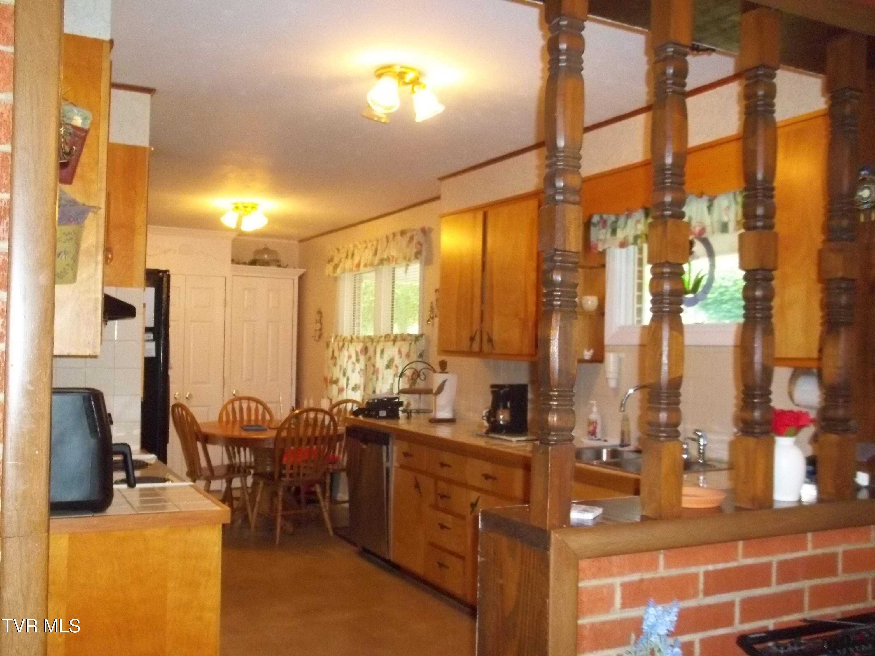 523 Old Stage Road Church Hill, TN 37642 - Photo 10 of 45 100_1491