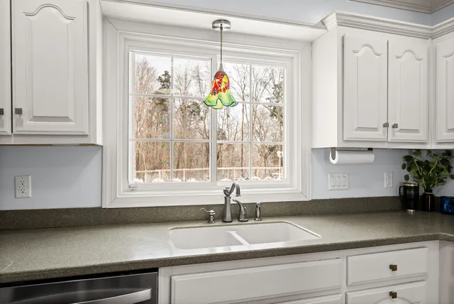 $960,000 | 643 Cornwall Road, Clarksville, TN 37043