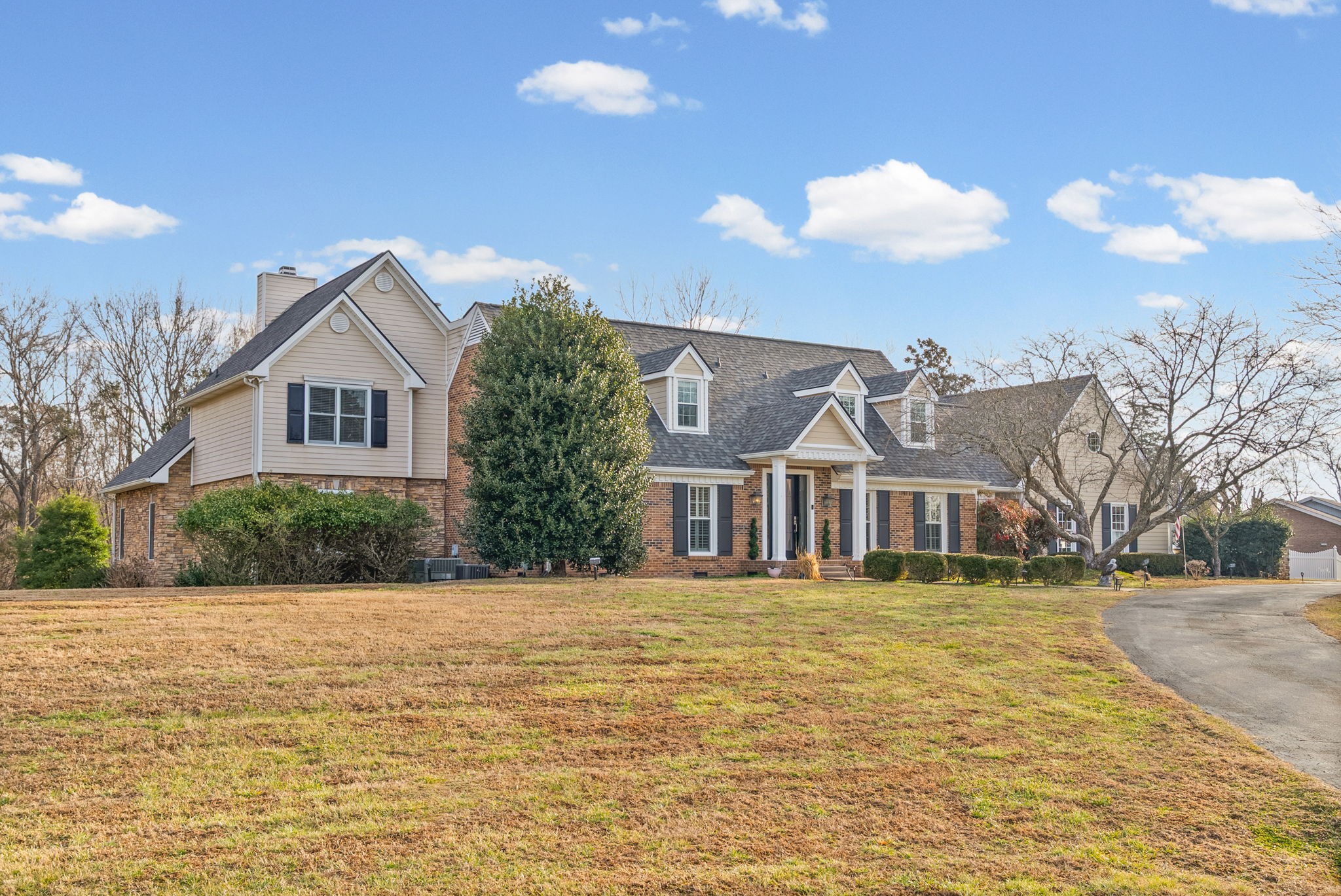 643 Cornwall Road Clarksville, TN 37043 - Photo 3 of 90