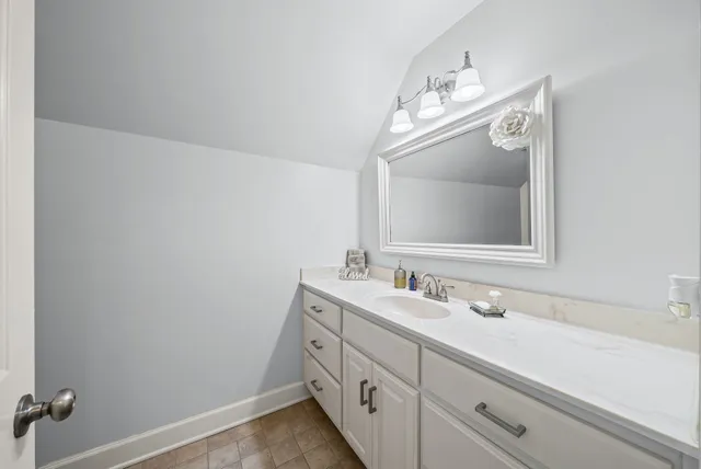 $960,000 | 643 Cornwall Road, Clarksville, TN 37043