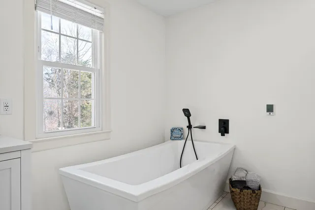 $960,000 | 643 Cornwall Road, Clarksville, TN 37043