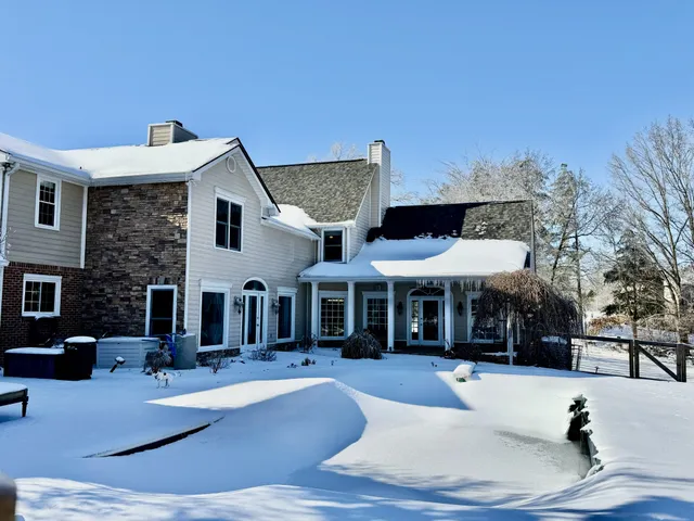 $960,000 | 643 Cornwall Road, Clarksville, TN 37043