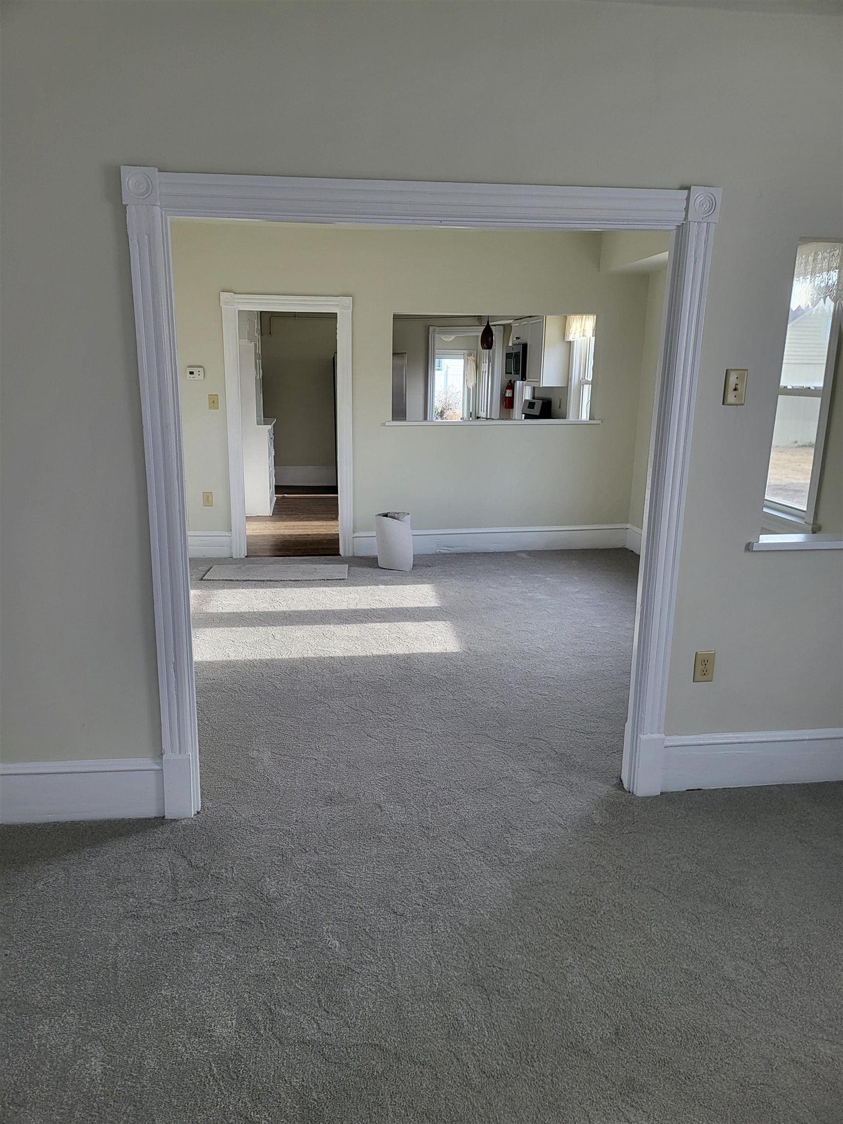 391 Highway 9 Erma, NJ 08204 - Photo 2 of 21 a view of a livingroom with an empty space and window