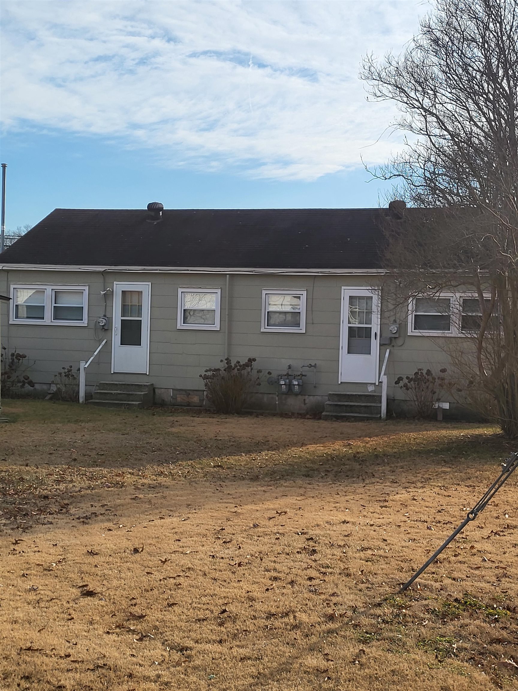 391 Highway 9 Erma, NJ 08204 - Photo 6 of 21 a backyard of a house