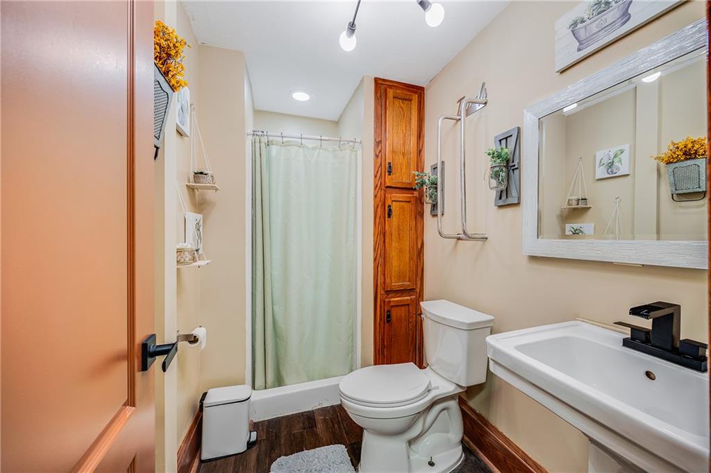 2323 South Crenshaw Road Independence, MO 64015 - Photo 37 of 58 Gallery Image 37
