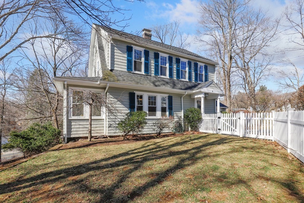 6 Maple Road Melrose, MA 02176 - Photo 3 of 39