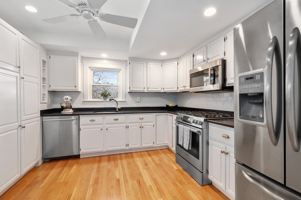 6 Maple Road Melrose, MA 02176 - Photo 10 of 39