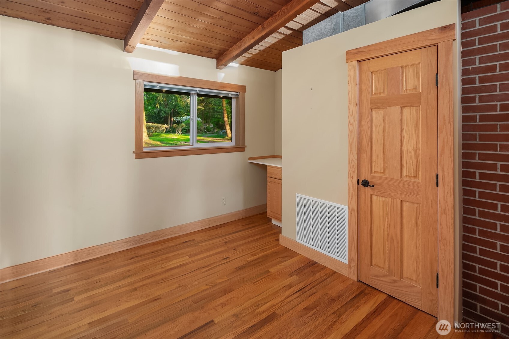 6256 South Neupert Road Freeland, WA 98249 - Photo 18 of 39