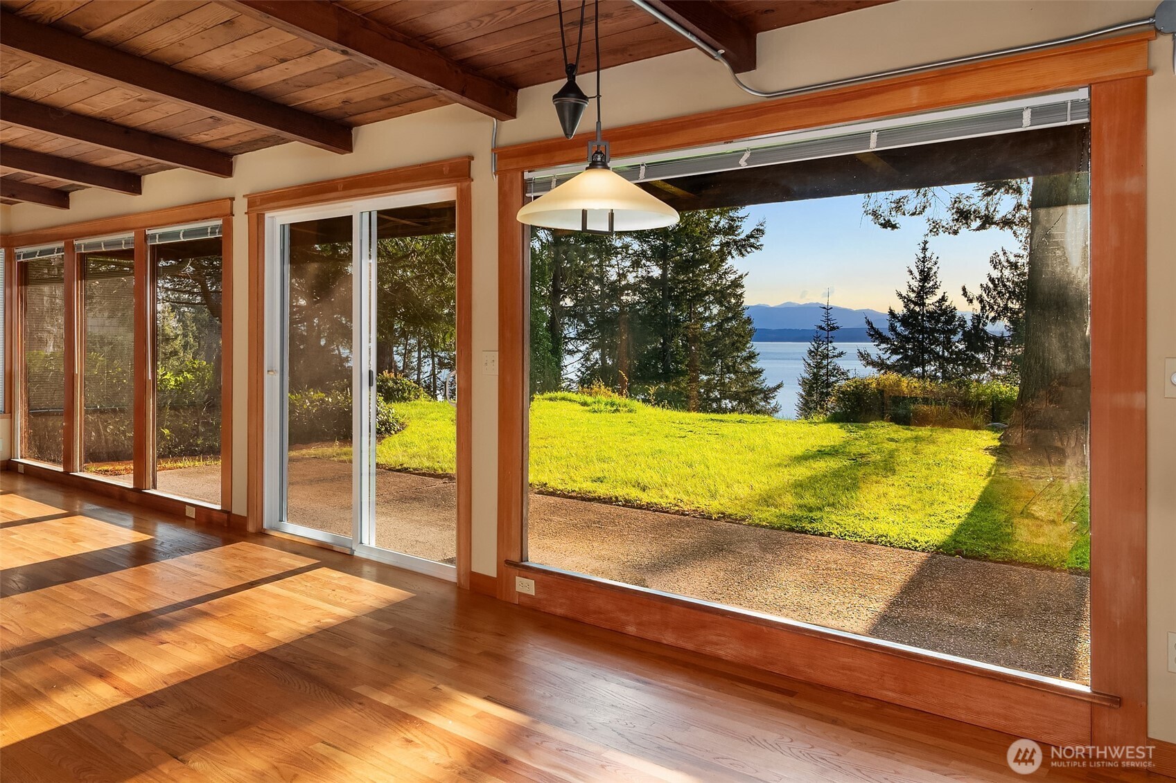 6256 South Neupert Road Freeland, WA 98249 - Photo 5 of 39