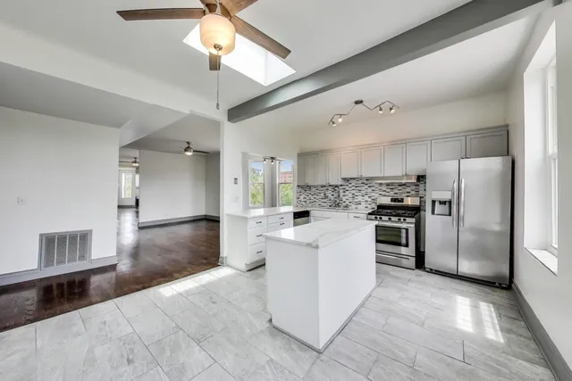 $324,900 | 737 East 50th Street, Unit 4, Chicago, IL 60615