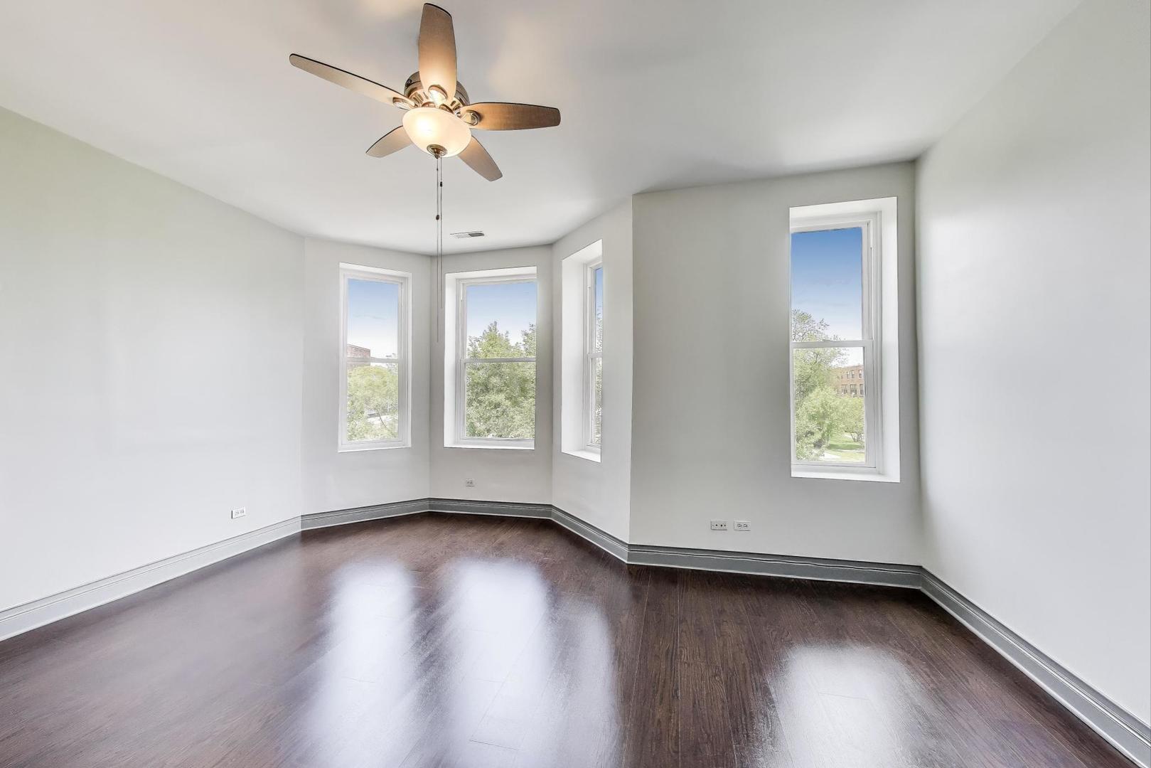 737 East 50th Street, Unit 4 Chicago, IL 60615 - Photo 17 of 33