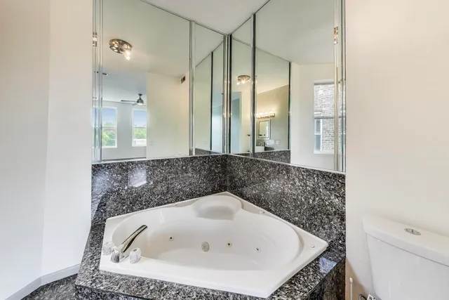 $324,900 | 737 East 50th Street, Unit 4, Chicago, IL 60615