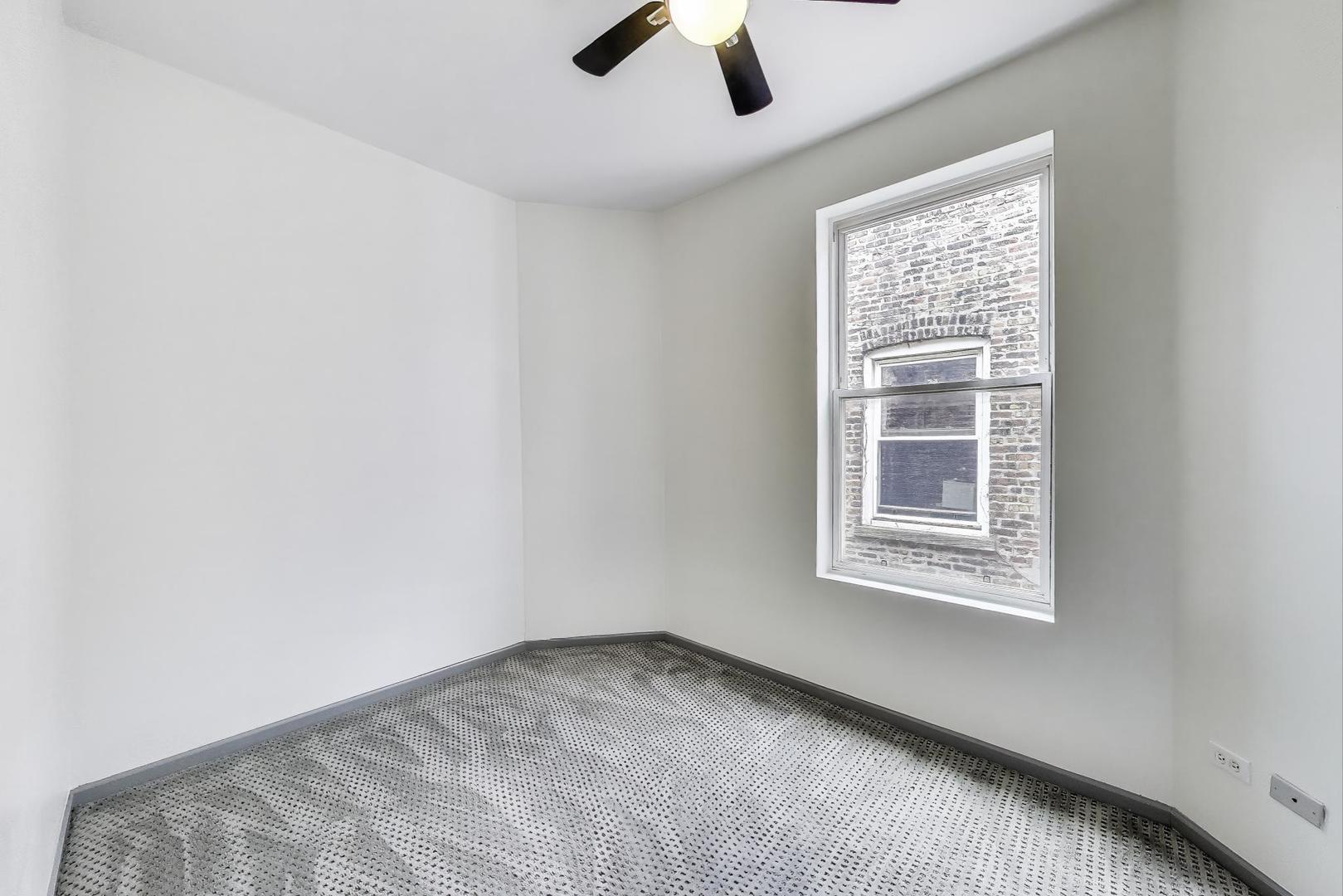 737 East 50th Street, Unit 4 Chicago, IL 60615 - Photo 29 of 33