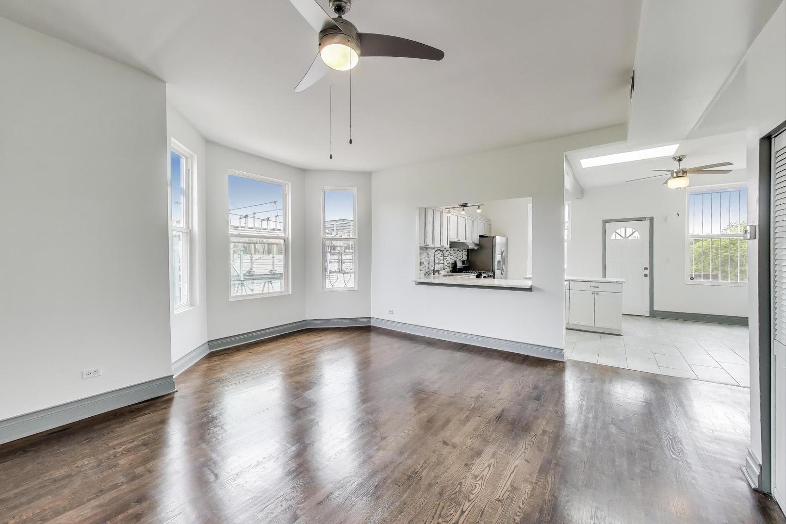 737 East 50th Street, Unit 4 Chicago, IL 60615 - Photo 7 of 33