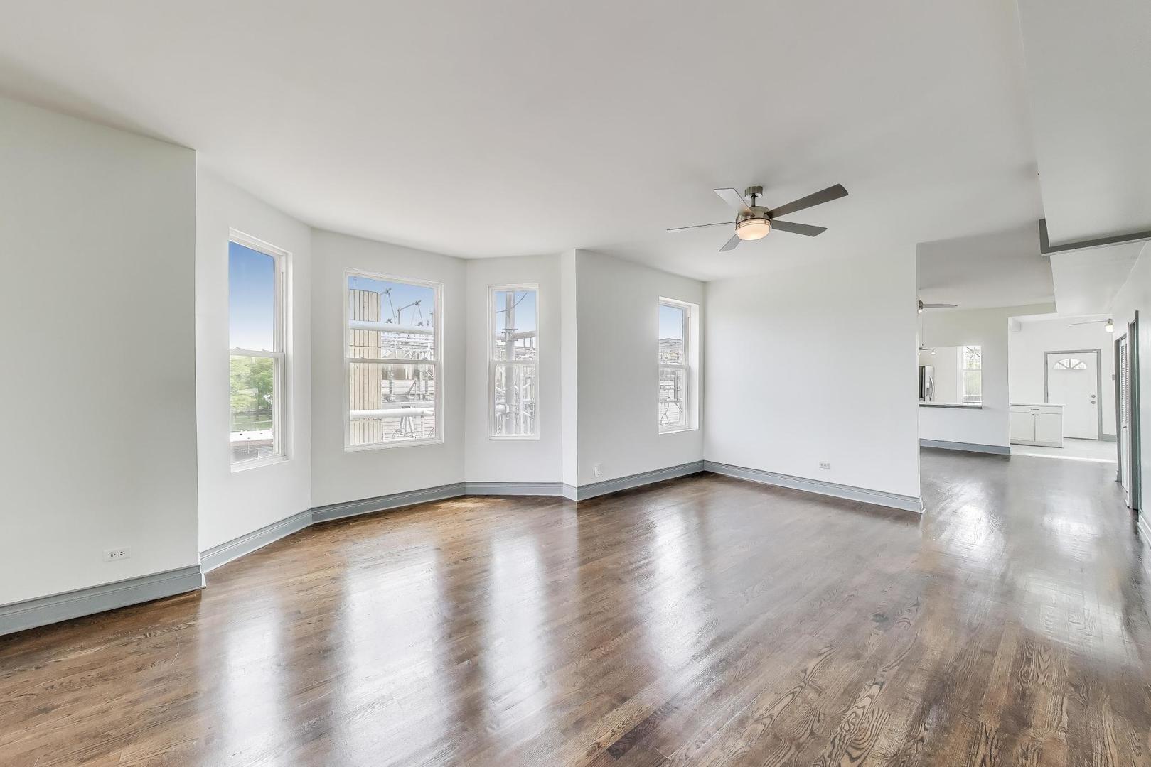 737 East 50th Street, Unit 4 Chicago, IL 60615 - Photo 9 of 33