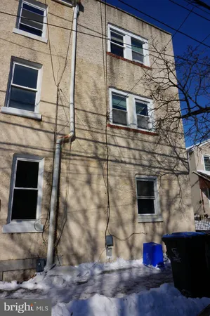 $1,314 | 527 Green Street, Norristown, PA 19401