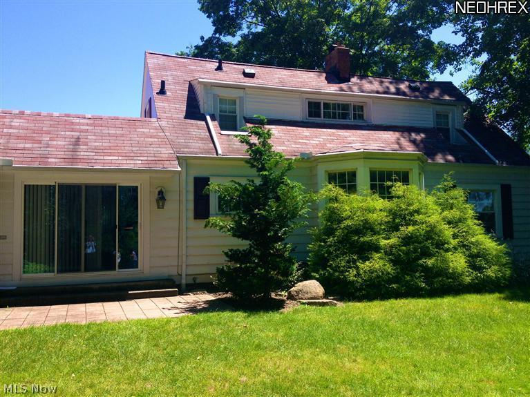 472 South Miller Road Akron, OH 44333 - Photo 3 of 11