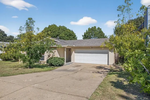 $265,000 | 2203 Newbury Drive, Arlington, TX 76014