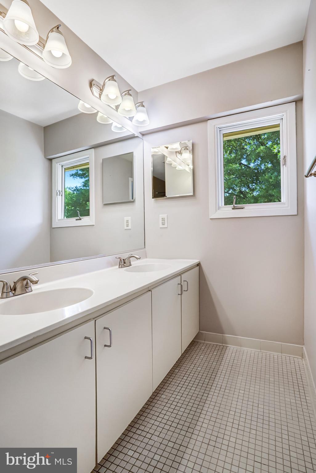1953 Lakeport Way Reston, VA 20191 - Photo 33 of 59 Gallery Image 33