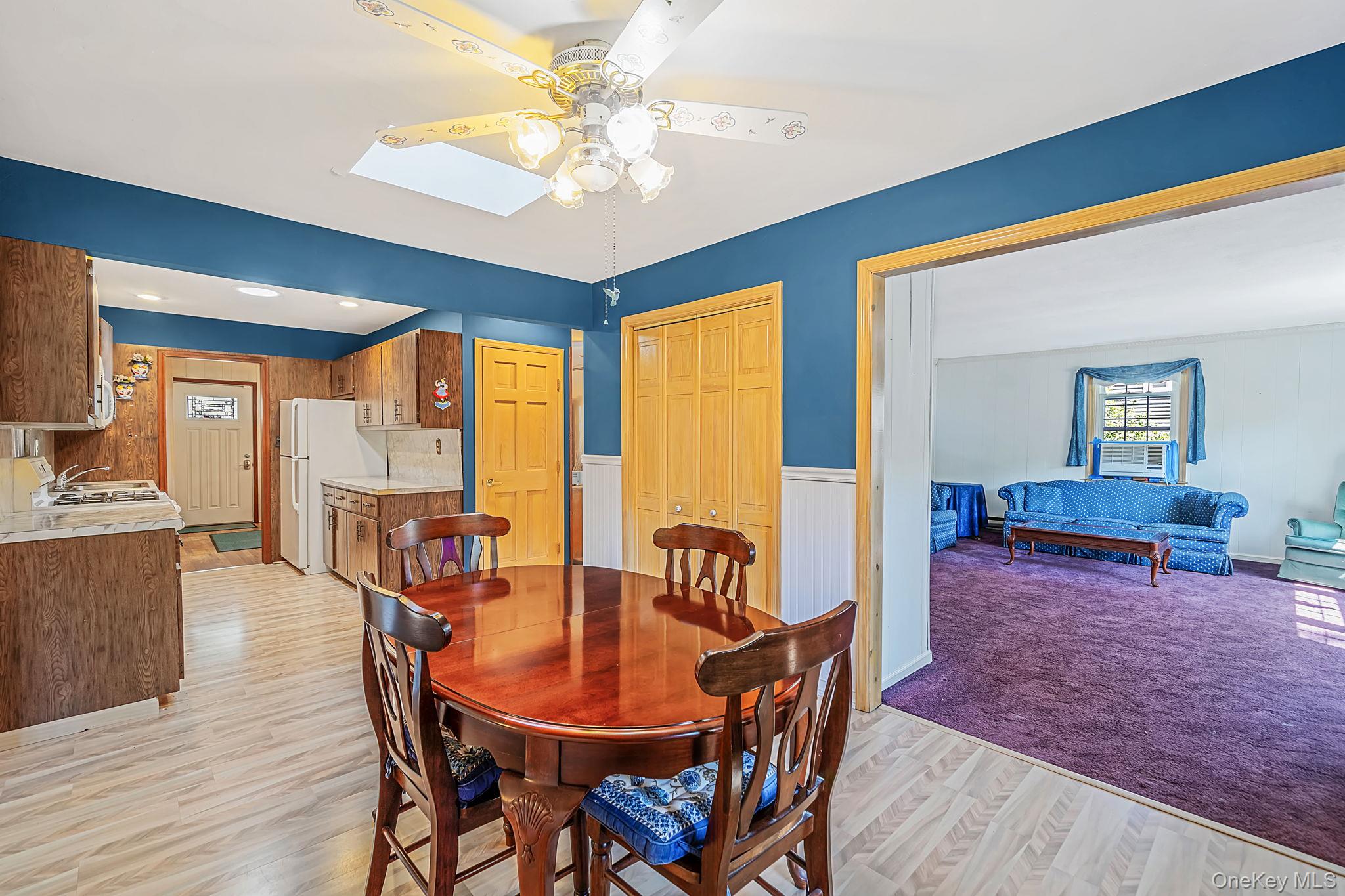 63 Otis Road Islip Terrace, NY 11752 - Photo 12 of 31 Eat In Area of Kitchen