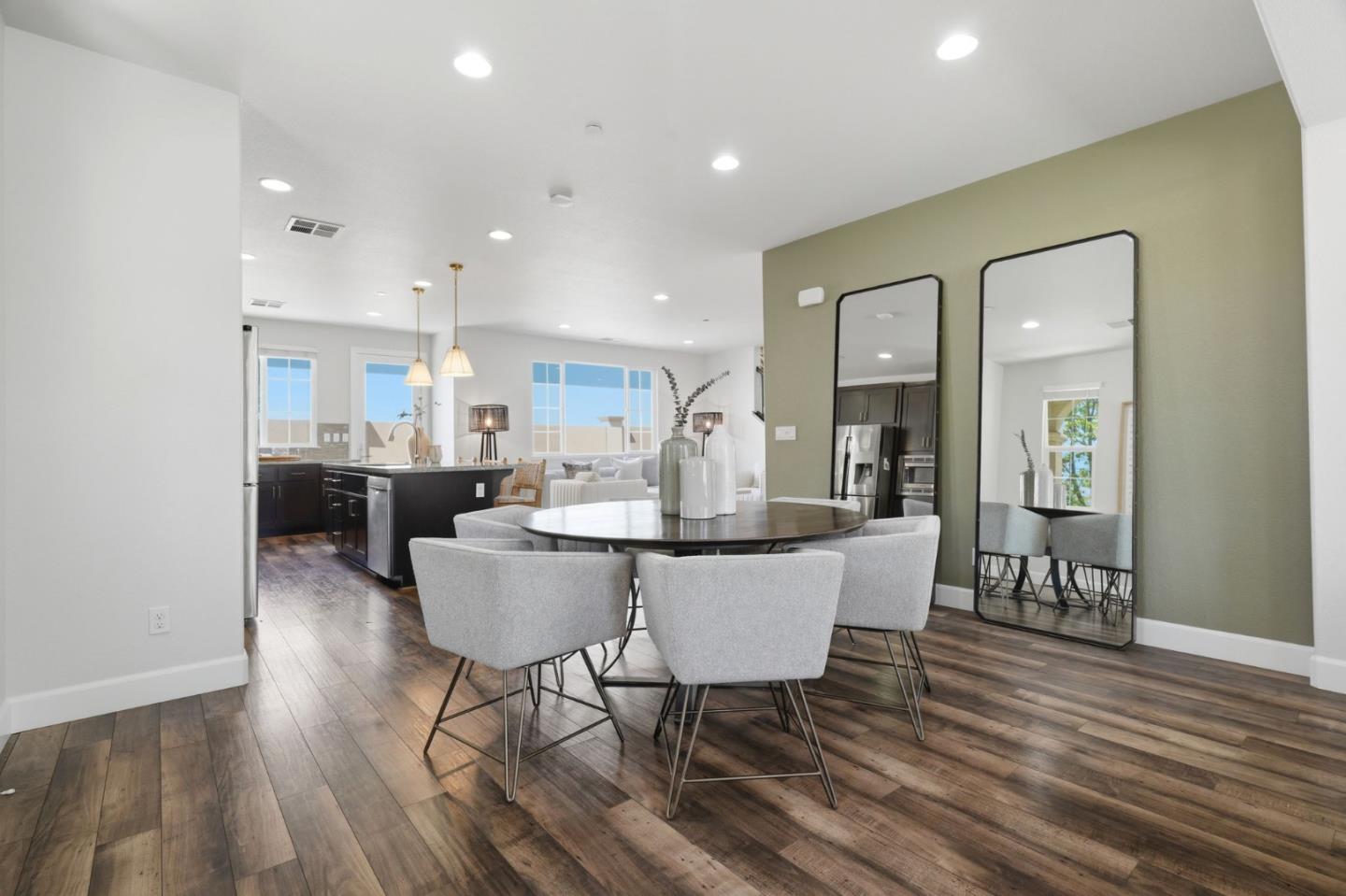 320 Gerald Circle Milpitas, CA 95035 - Photo 3 of 27