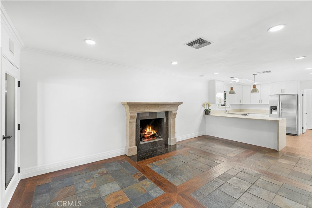 26096 Adamor Road Calabasas, CA 91302 - Photo 18 of 61 Family room.