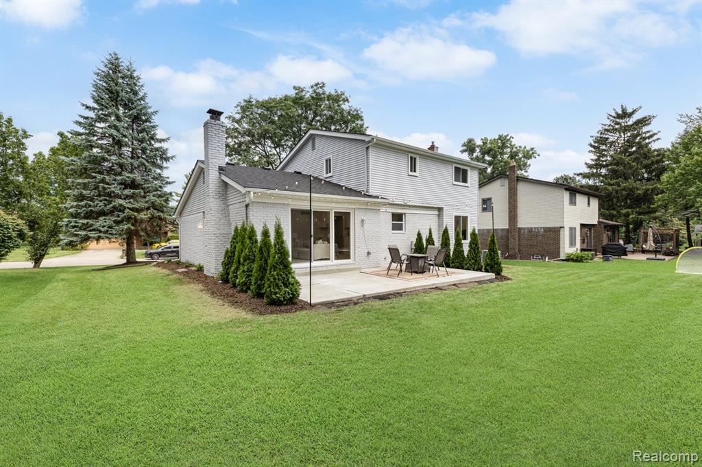 237 Union Drive Rochester Hills, MI 48307 - Photo 31 of 36