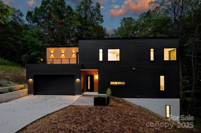 $795,000 | 801 Autumnwood Lane, Charlotte, NC 28213