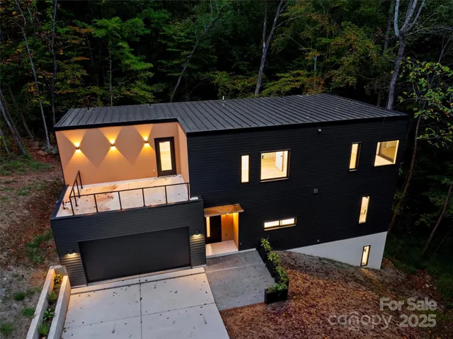 $795,000 | 801 Autumnwood Lane, Charlotte, NC 28213