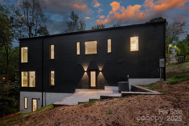 $795,000 | 801 Autumnwood Lane, Charlotte, NC 28213