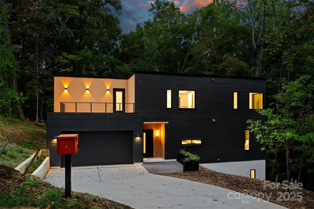 $795,000 | 801 Autumnwood Lane, Charlotte, NC 28213