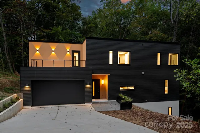 $795,000 | 801 Autumnwood Lane, Charlotte, NC 28213