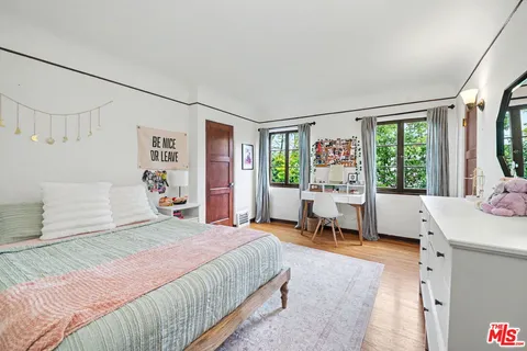 $3,559,000 | 2042 Balmer Drive, Los Angeles, CA 90039