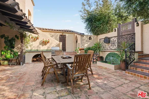 $3,559,000 | 2042 Balmer Drive, Los Angeles, CA 90039