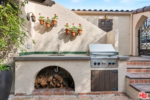 $3,559,000 | 2042 Balmer Drive, Los Angeles, CA 90039