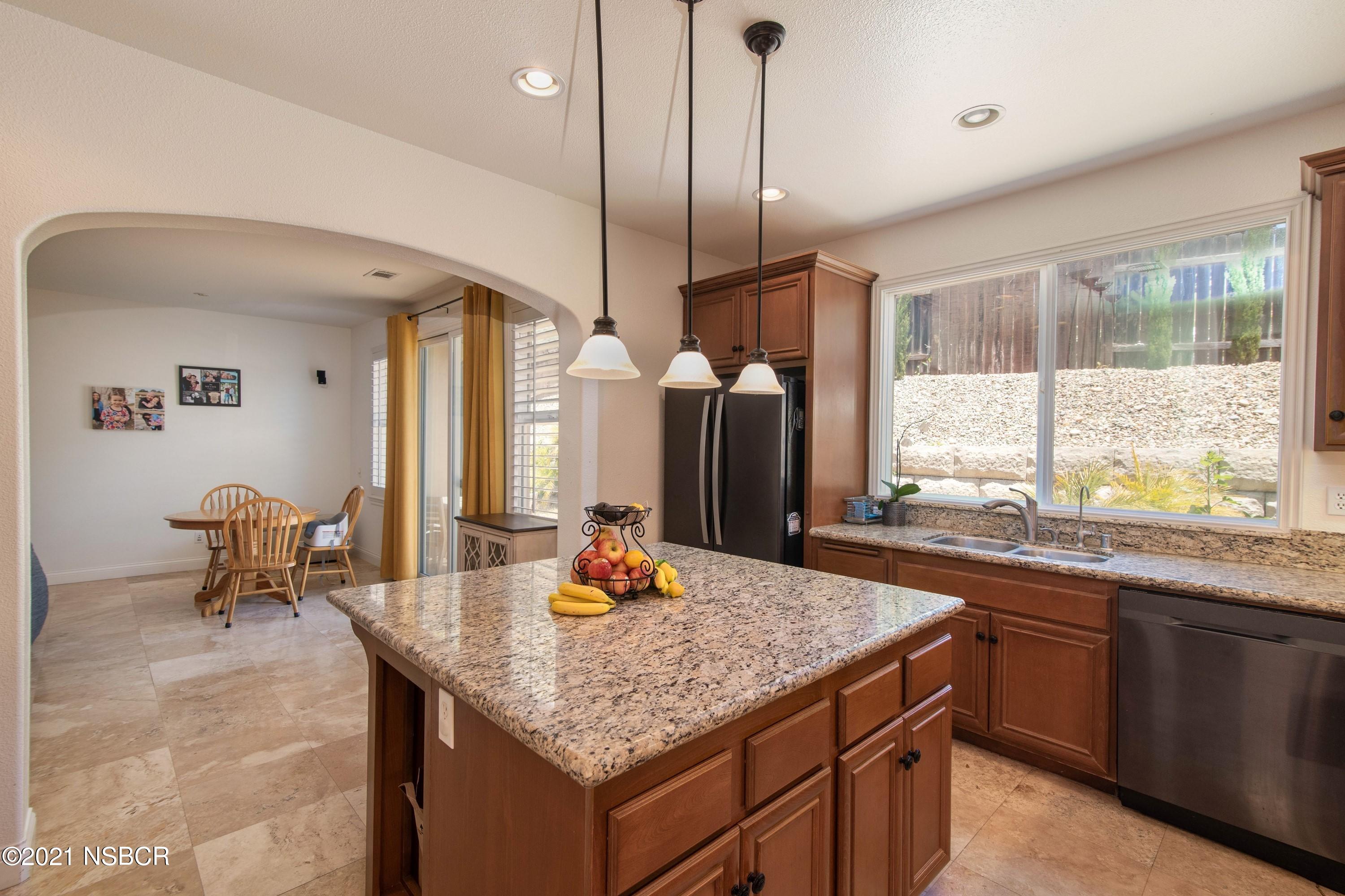 3709 Jupiter Avenue Lompoc, CA 93436 - Photo 4 of 26