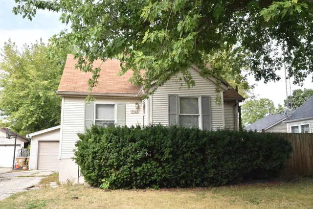 $199,900 | 5518 40th Avenue, Kenosha, WI 53144
