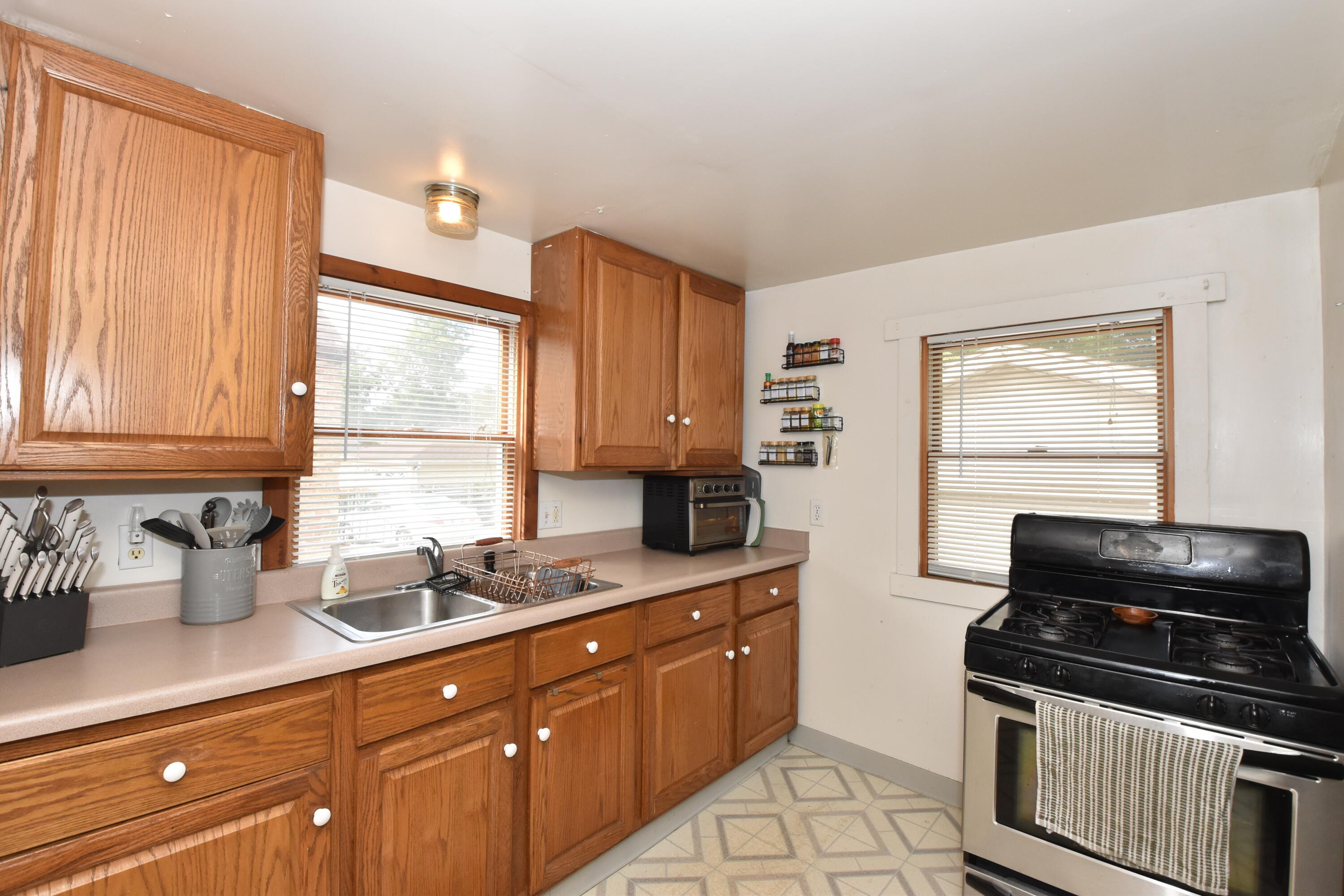 5518 40th Avenue Kenosha, WI 53144 - Photo 14 of 35 MMG_0040