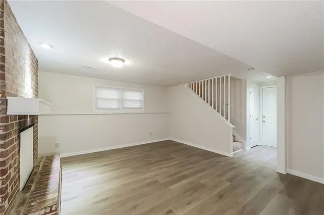 $2,325 | 7616 North Serene Avenue, Kansas City, MO 64152