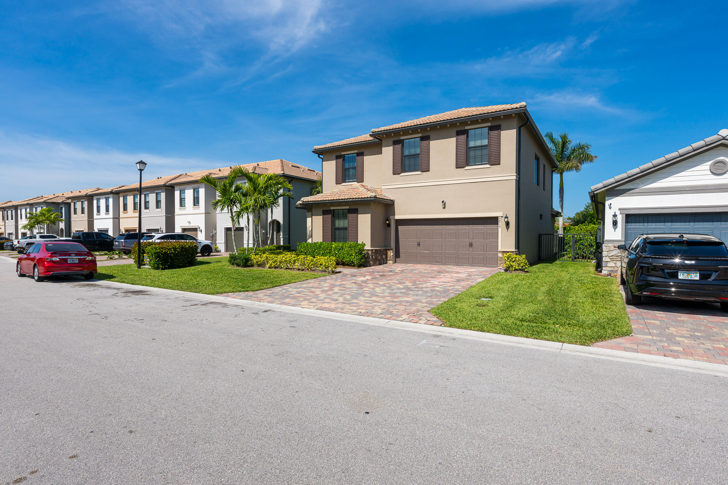 4819 Chantilly Rd Lake Lake Worth, FL 33467 - Photo 3 of 49 photo-36