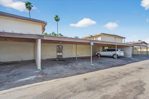 $2,299,999 | 1348 East San Bruno Avenue, Fresno, CA 93710