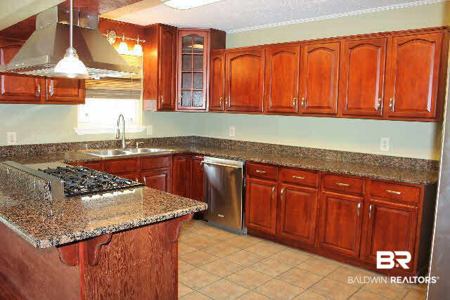Large Kitchen. A cook's DREAM