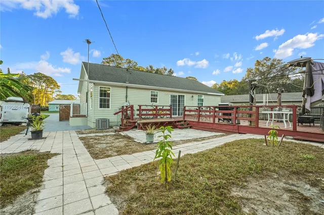 $255,900 | 3713 Wild Violet Avenue, Sebring, FL 33870