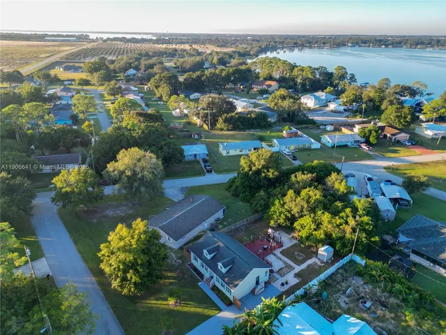 $255,900 | 3713 Wild Violet Avenue, Sebring, FL 33870