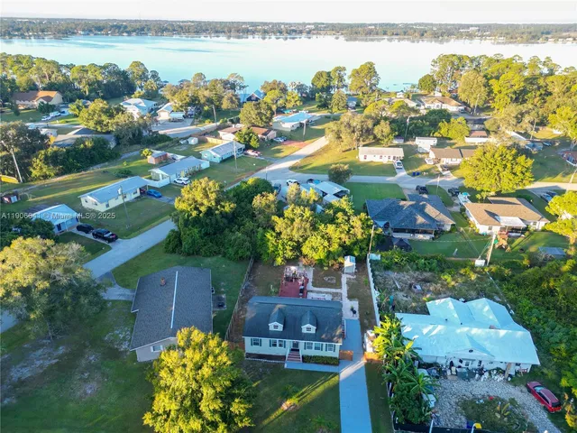 $255,900 | 3713 Wild Violet Avenue, Sebring, FL 33870