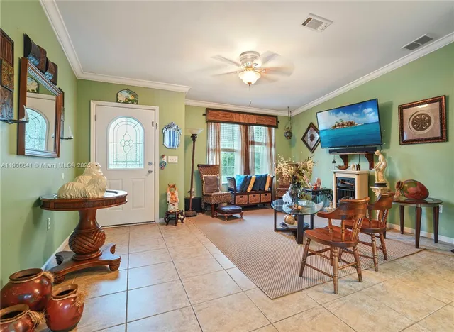 $255,900 | 3713 Wild Violet Avenue, Sebring, FL 33870