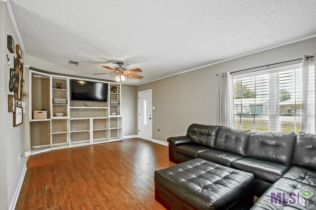 41126 Rhea Street Gonzales, LA 70737 - Photo 5 of 24 Gallery Image 5